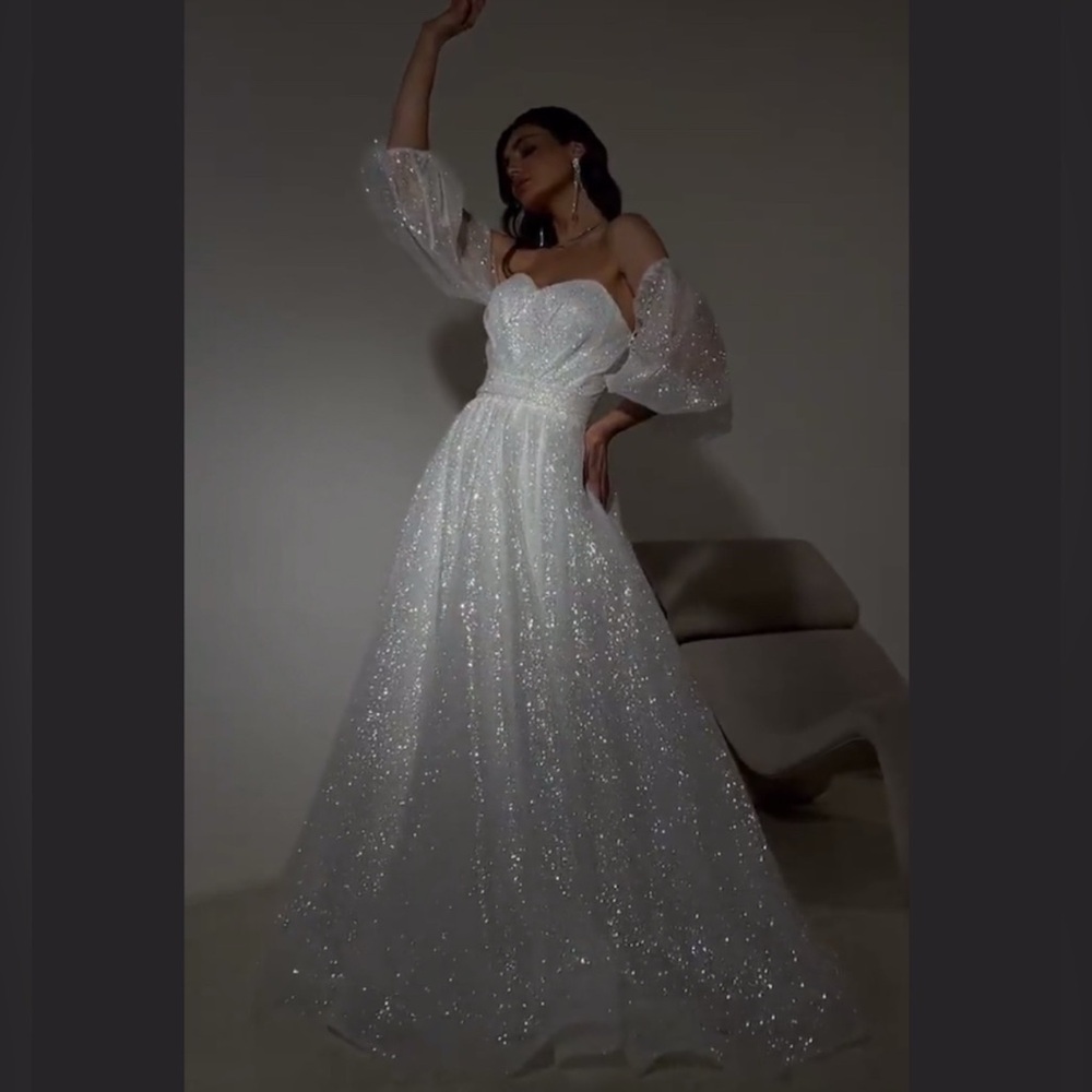 Sparkle Bridal Gown with Detachable Sleeves – A Wedding Dress - Picture 7 of 7